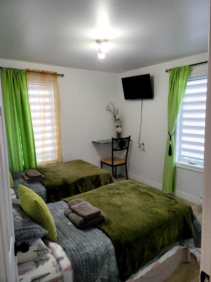 Downtown Apartment Next To Highway Netflix+Wifi Edmundston Esterno foto