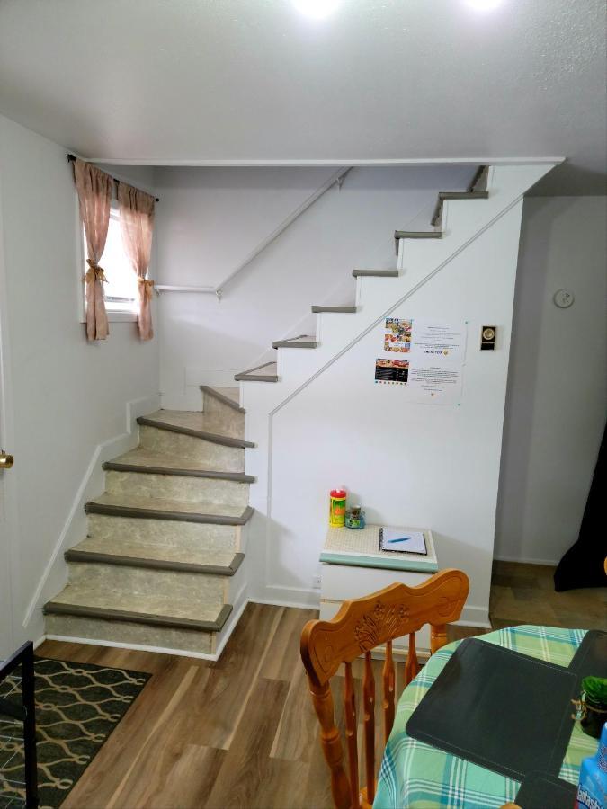 Downtown Apartment Next To Highway Netflix+Wifi Edmundston Esterno foto