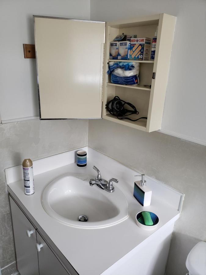 Downtown Apartment Next To Highway Netflix+Wifi Edmundston Esterno foto